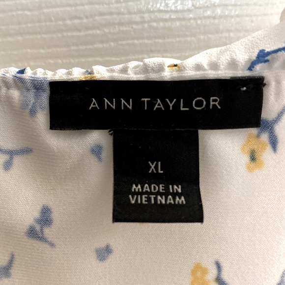 Ann Taylor Yellow and Blue flower print blouse, XL - Picture 3 of 4